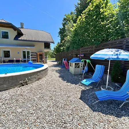 Apartmán Quiet Forest Retreat With Pool *