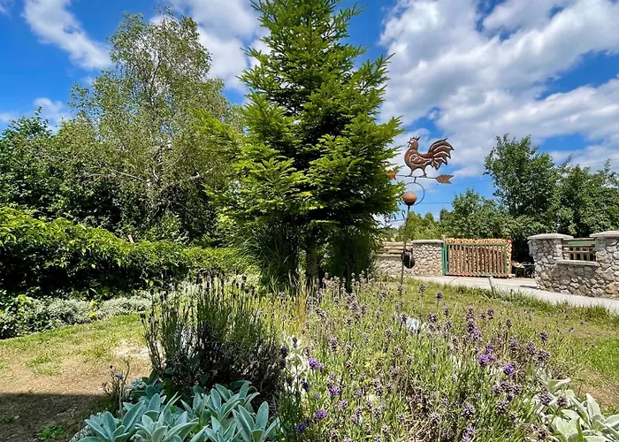 Appartamento Quiet Forest Retreat With Pool