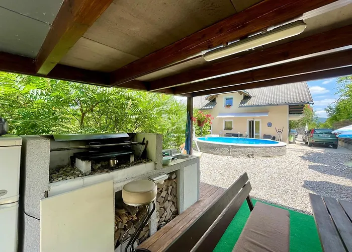 Appartamento Quiet Forest Retreat With Pool *