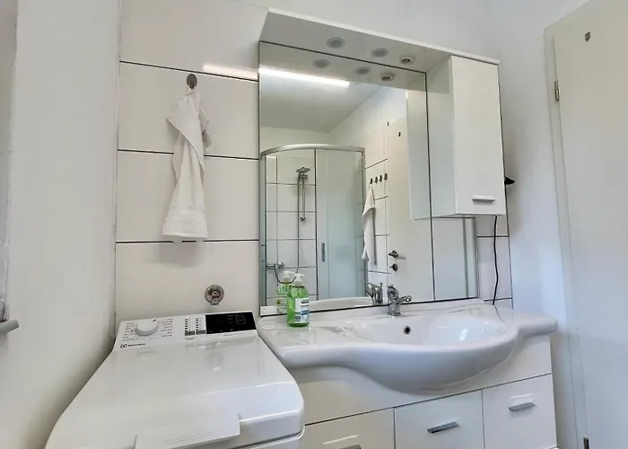 Quiet Forest Retreat With Pool * Borovnica